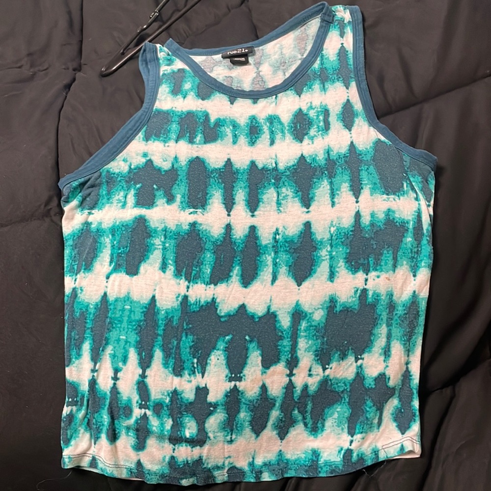 Rue 21 Tank